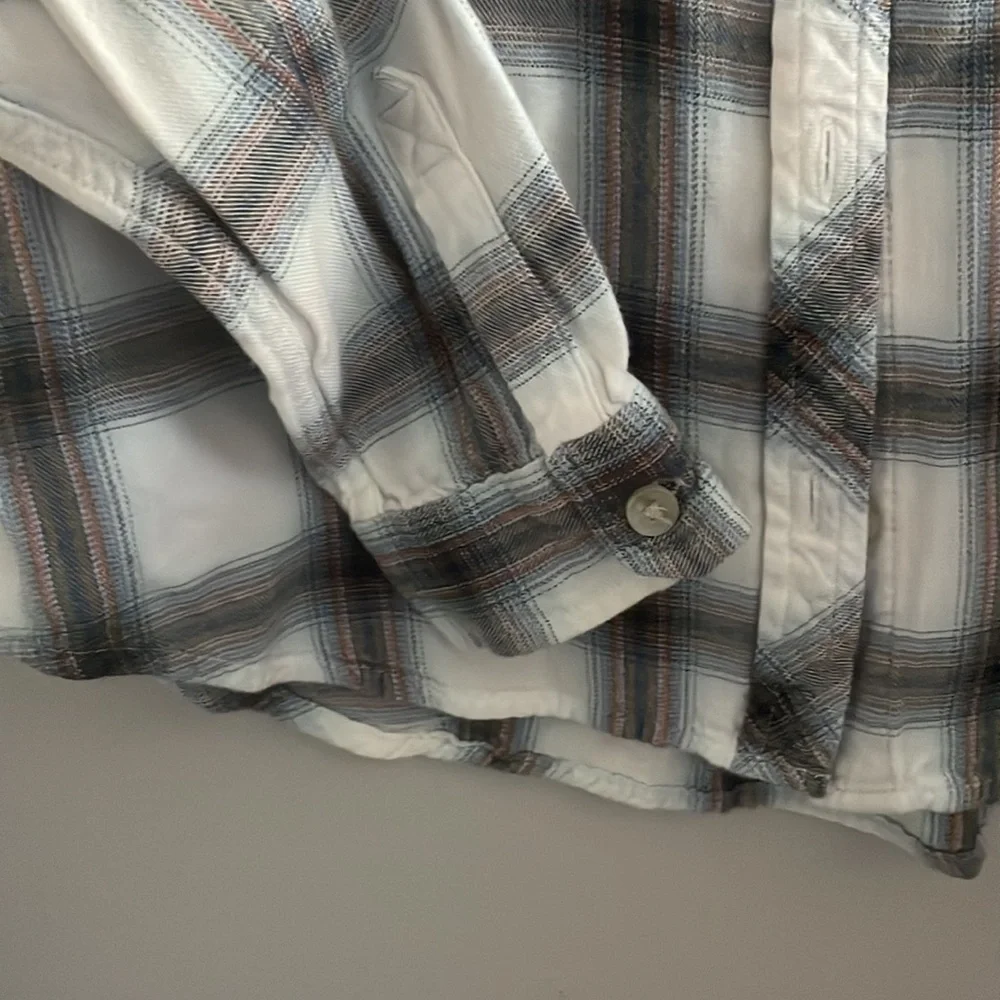 Universal Thread Flannel - Picture 3 of 6